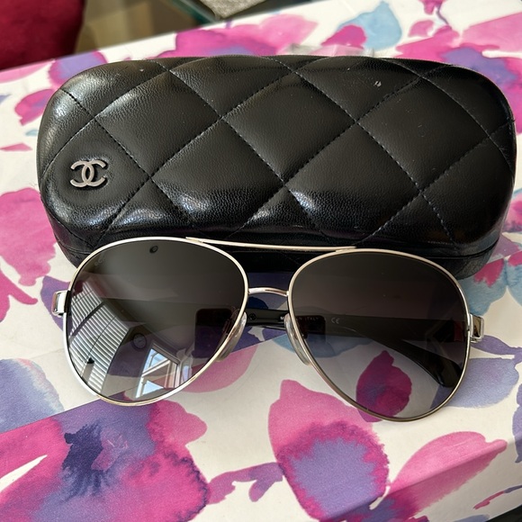 *FLASH SALE* • Authentic CHANEL Aviator Sunglasses • - Picture 10 of 11